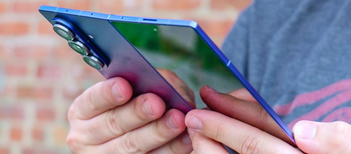 סמסונג יכולה להשיק השנה טלפון מתקפל חדש לגמרי בארה"ב - מה שאנחנו יודעים