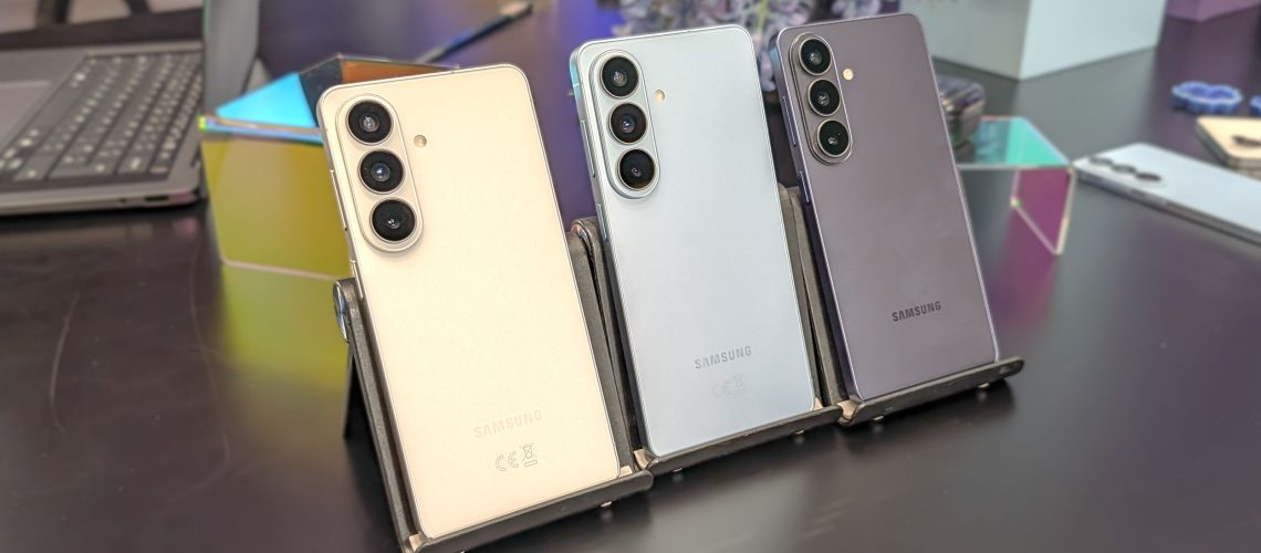 Samsung Galaxy S26 ו-S26 Plus מעשיים: טוב יותר, אבל לא $100 טוב יותר מאת Richard Priday פורסם ב-25 בפברואר 26 עדיין לא דורג העלאת המחיר של סמסונג ל-Galaxy S26 ו-Galaxy S26 Plus, יחד עם תכונות חדשות מוגבלות בלבד, גורמת לגורל לא ברור לטלפונים החדשים הללו.