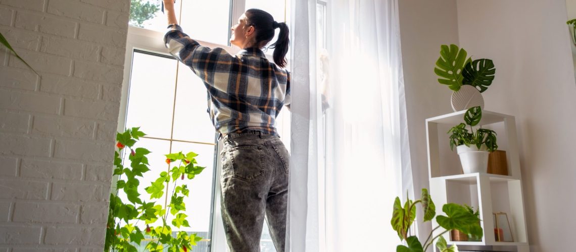 ביקשתי מהמומחים טיפים כיצד לנקות באביב תוך פחות מ-15 דקות - הנה מה שהם ממליצים