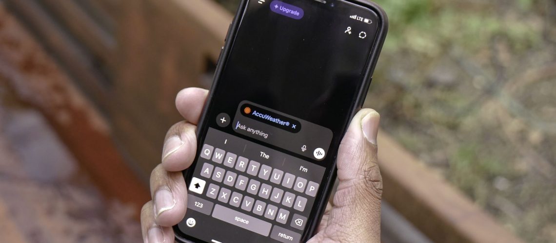 האם כדאי להביא מעיל? ChatGPT משתמש כעת ב-AccuWeather כדי לתת לך עצות בזמן אמת - הנה איך להגדיר את זה