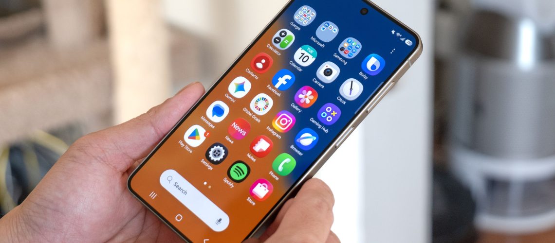 תכונה נסתרת זו של סמסונג גלקסי S26 תסנן רמאים ושיחות מטרד אחרות - כך תפעיל אותה