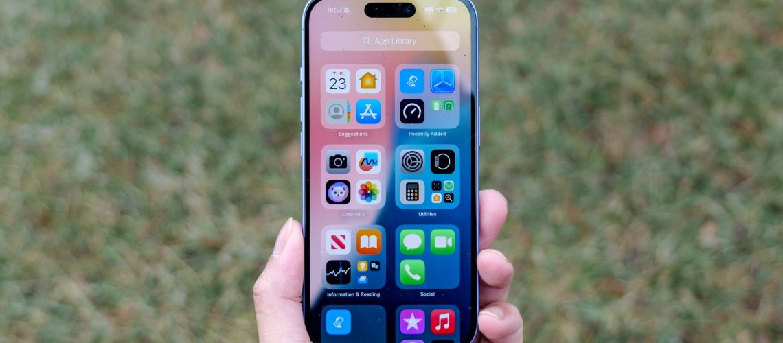 iOS 26 מאפשר לך להתאים את סמלי האפליקציה לצבע האייפון שלך - כך תוכל להפעיל את זה