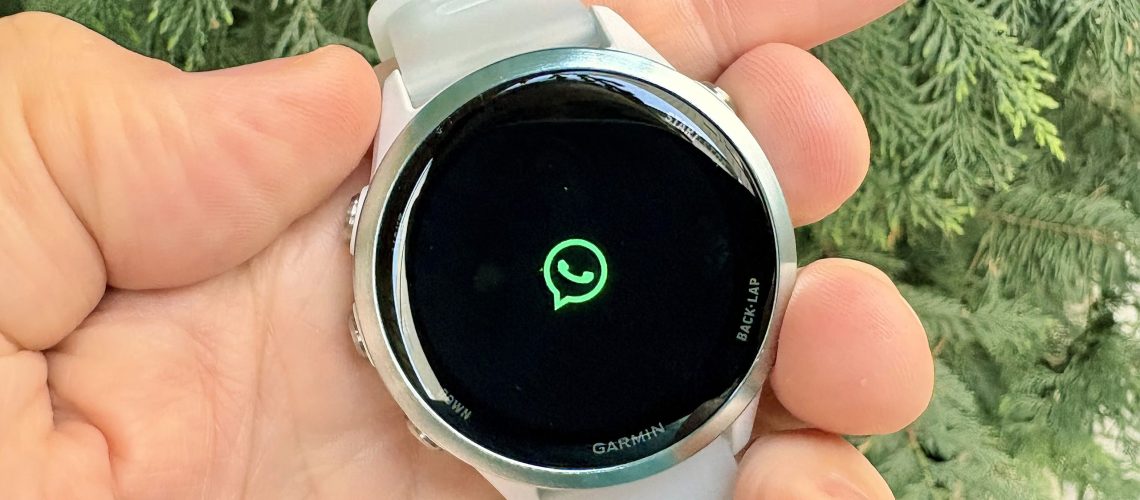 Garmin פשוט הוסיפה תמיכה ב-WhatsApp למספר עצום של שעונים - הנה איך לבטל את הנעילה