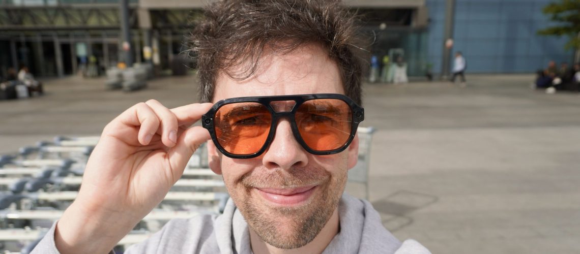 החלפתי את ה-Ray-Ban Metas שלי ל-L'Atitude 52°N למשך חודש, ולמרות שיש תכונות מגניבות למגלי ארצות, זו לא תחרות מאת ג'ייסון אנגליה פורסם ב-19 במאי 26 The L'Atitude 52°Ns הם קבוצה מסוגננת של מתחרים של Ray-Ban Meta עם טוויסט לנסיעות אבל העיצוב לא יהיה יקר יותר לכולם ולפנים.
