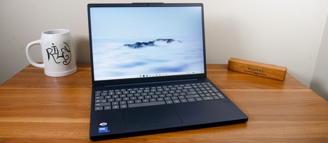 ה-Lenovo Chromebook של $579 מקבל כל כך הרבה נכון - אבל נכשל איפה שהוא נחשב מאת ג'ייסון אנגליה פורסם ב-5 ביולי 26 עדיין לא דורג Lenovo Chromebook Plus 15I TN10 מספק כמה תכונות בולטות, אבל בכמעט $600 הוא זקוק לחיי סוללה וביצועים טובים יותר.