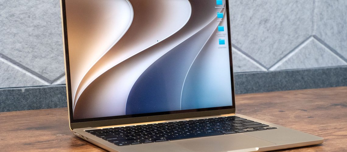 כיצד להוריד את גרסת הבטא הציבורית של macOS Golden Gate כעת