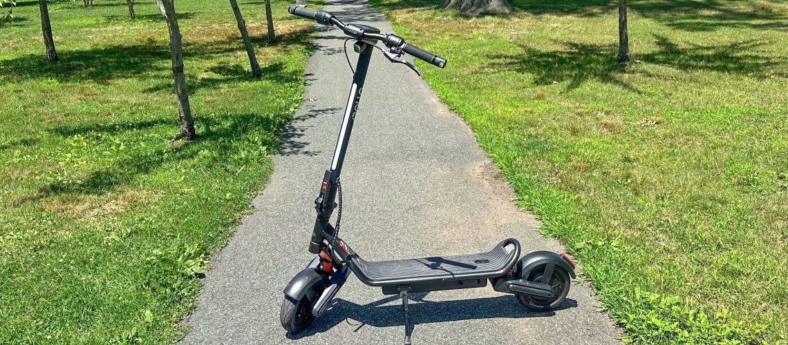 רצתי עם אדם זר במעלה גבעה ב-Apollo Explorer 2.0, ועישנתי לחלוטין את הקורקינט החשמלי שלו מאת מייק פרוספרו פורסם ב-28 ביולי 26. אני רוכב על Apollo Explore 2.0 כבר כמה חודשים; הנה הביקורת הכנה שלי על קורקינט חשמלי זה.