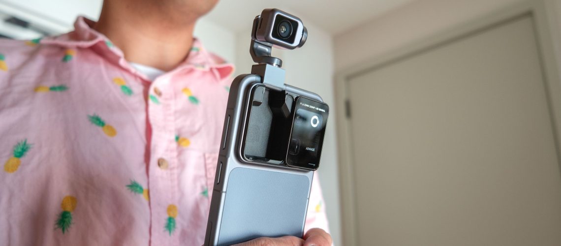 ניסיתי את ה-Honor Robot Phone וזה גימבל מובנה בטירוף - וזה יכול להיות העתיד של טלפונים מצלמות מאת John Velasco עודכן לאחרונה ב-12 באוגוסט 26 עדיין לא דורג על ידי הצגת גימבל רובוטי ממונע לעיצובו, ה-Honor Robot Phone מדמיין מחדש את הווידאו הנייד שייתן לגימבולים של מצלמות הפעולה הנוכחיות להרוויח את כספם.