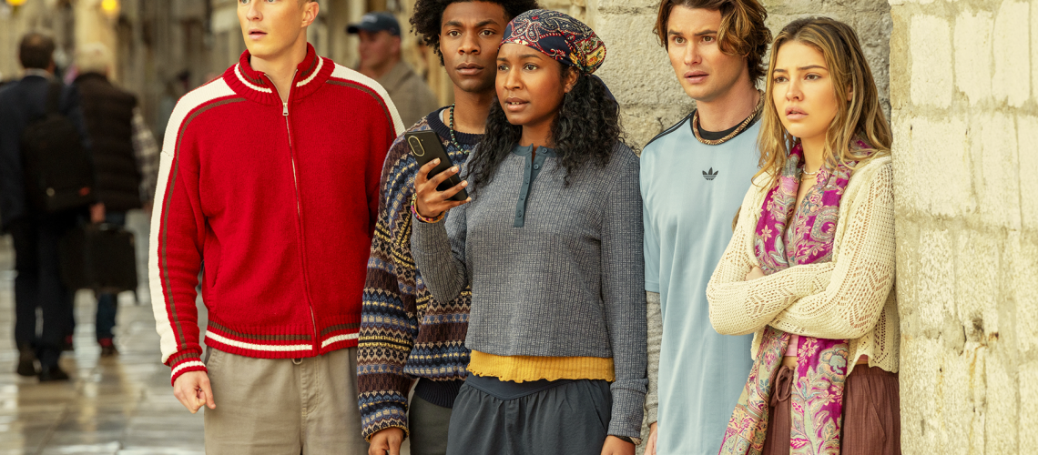 (L to R) Drew Starkey as Rafe, Jonathan Daviss as Pope, Carlacia Grant as Cleo, Chase Stokes as John B, Madelyn Cline as Sarah Cameron in episode 502 of "Outer Banks."