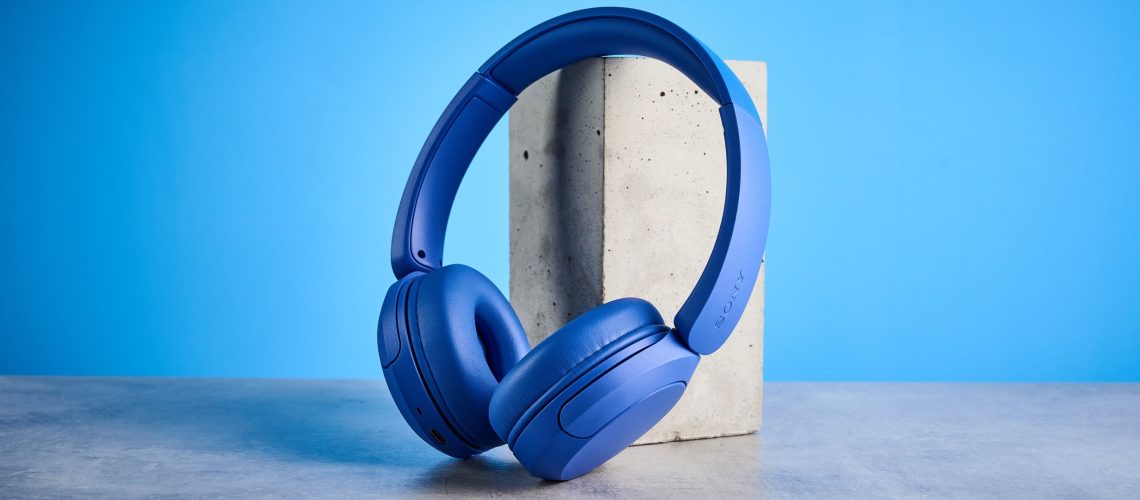 בדקתי את האוזניות החדשות של Sony ב-$68 והן מוכיחות שלא צריך להוציא יותר כסף בשביל סאונד טוב יותר מאת Ashley Thieme פורסם ב-11 באוקטובר 26 בחירת העורך אוזניות Sony WH-CH530 הן זולות, בהירות ועושות חשק להאזין כל היום. העמדתי אותם למבחן, וצמד התקציבים הזה עשה את זה נכון.