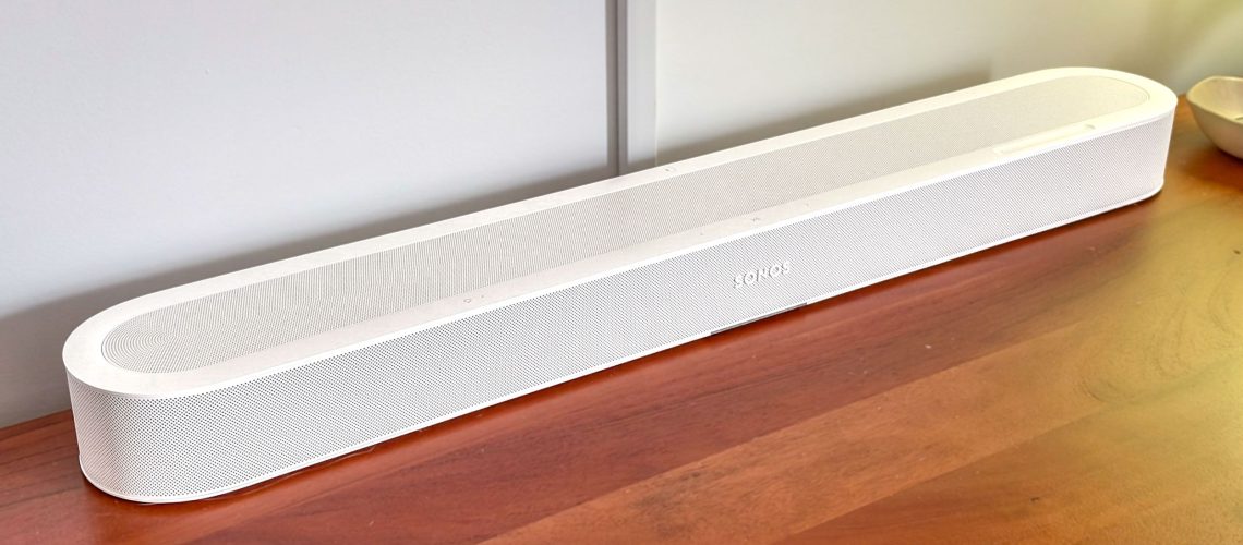 סקירת Sonos Beam Ultra: תחנת הכוח הקומפקטית של Dolby Atmos שחיכינו לה מאת קייט קוזוץ' פורסם ב-28 באוקטובר 26 בחירת העורך סרגל הקול הבינוני של Sonos הוא חיית קולנוע לדירה וחדר שינה