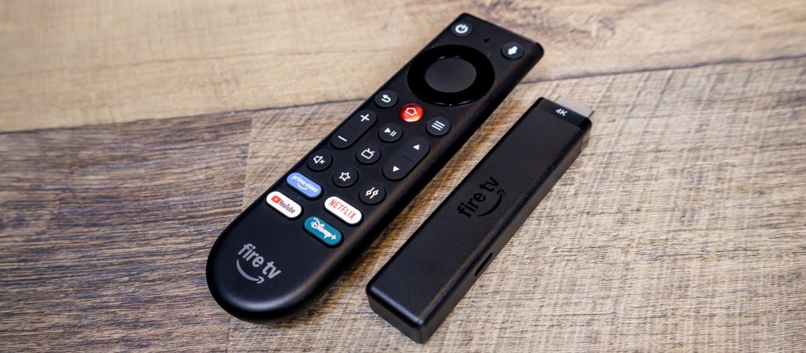 בין גאדג'טים סטרימינג יקרים, Amazon Fire TV Stick 4K הוא שדרוג ללא התעסקות עבור הטלוויזיה החכמה האיטית שלך מאת Dylan Haas פורסם ב-29 באוקטובר 26 מומלץ Amazon Fire TV Stick 4K הוא מקל סטרימינג מהיר וקל לשימוש עם שדרוג מרחוק ענק. יש לו כמה מוזרויות, אבל עבור רוב האנשים, זו דרך נפלאה לשדרג טלוויזיה חכמה איטית.
