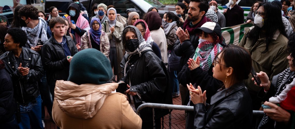 3 דיקנים של אוניברסיטת קולומביה מתפטרים לאחר ששלחו הודעות טקסט מזלזלות במהלך פאנל בקמפוס החיים היהודיים הודעה מהמנכ"לית והמוציאה לאור שלנו רייצ'ל פישמן פדרסן