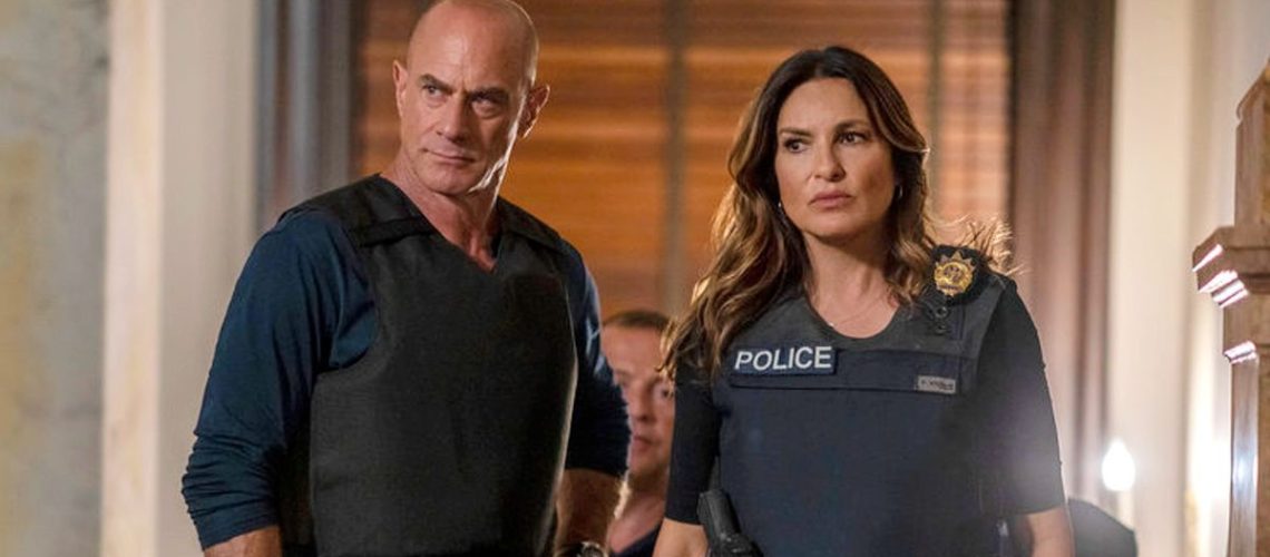 Christopher Meloni as Detective Elliot Stabler, Mariska Hargitay as Captain Olivia Benson