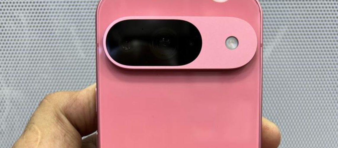 Google Pixel 9 back in pink