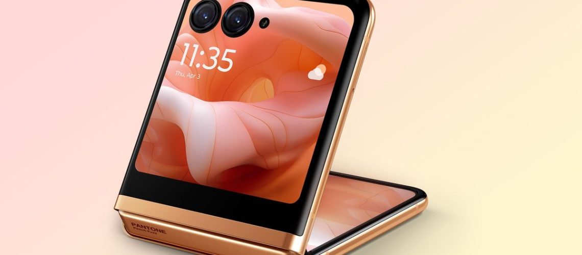 Motorola Razr Plus in Peach Fuzz