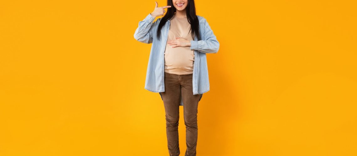 Study: Maternal positive mental health during pregnancy impacts the hippocampus and functional brain networks in children. Image Credit: Prostock-studio / Shutterstock