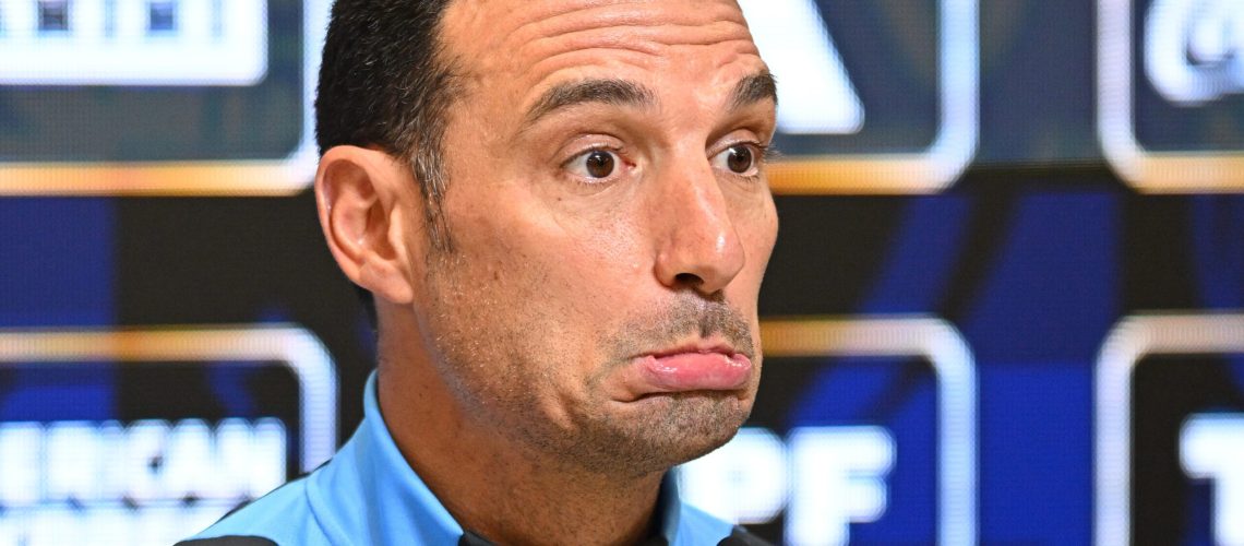 EZEIZA, ARGENTINA - SEPTEMBER 3: Lionel Scaloni Head Coach of Argentina speaks during a press conference at Predio Lionel Andres Messi on September 3, 2025 in Ezeiza, Argentina. Argentina will face Venezuela on September 4th as part of the 2026 FIFA World Cup South American qualifiers. (Photo by Rodrigo Valle/Getty Images)