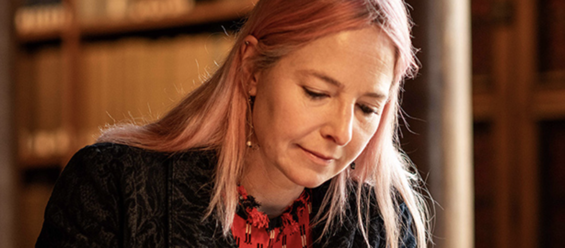 איך לצפות ב'גביע אבוד עם אליס רוברטס' באינטרנט - הזרם את מסע ההיסטוריה מכל מקום