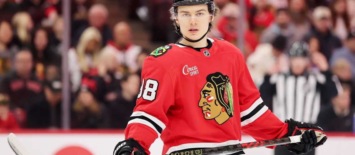 איך לצפות בפנתרים לעומת Blackhawks: זרם חי את משחק ה- NHL 2025 מכל מקום