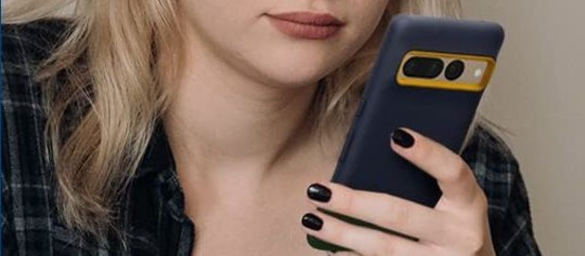 Person using their phone in a Google Pixel 7 Pro case