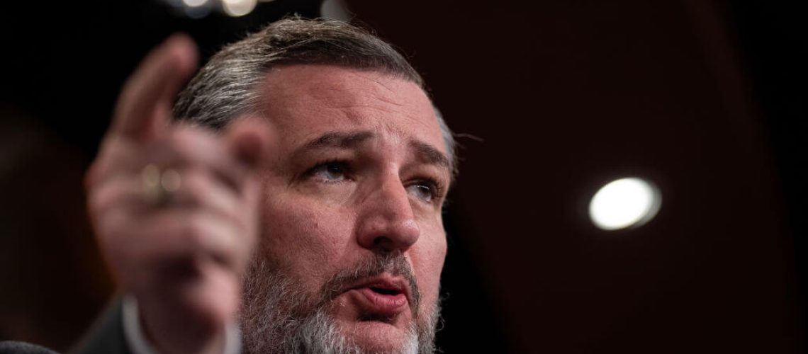 בדיון בסנאט בנושא אנטישמיות, המפגין מפריע כדי לקלל את 'יהודים וישראלים'. הודעה מהמנכ"לית והמוציאה לאור שלנו רייצ'ל פישמן פדרסן