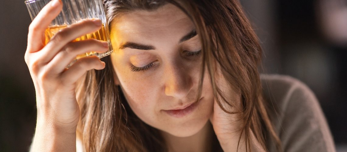 Does This Patient Have Alcohol Use Disorder? The Rational Clinical Examination Systematic Review. Image Credit: Syda Productions / Shutterstock