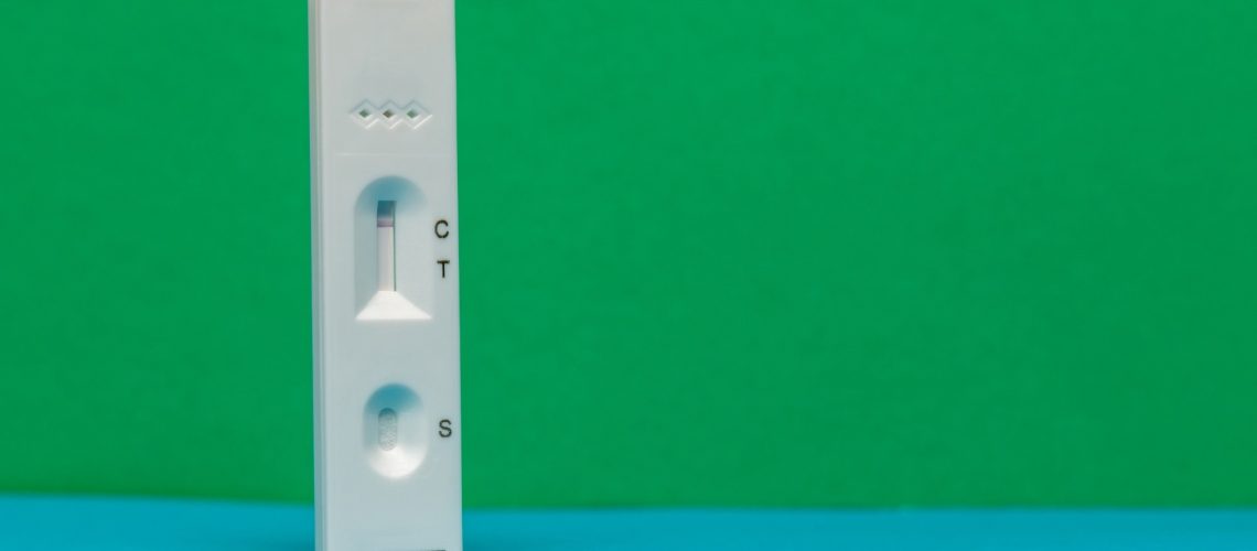 Study: COVID-19 point-of-care tests can identify low-antibody individuals: In-depth immunoanalysis of boosting benefits in a healthy cohort. Image Credit: steved_np3/Shutterstock.com