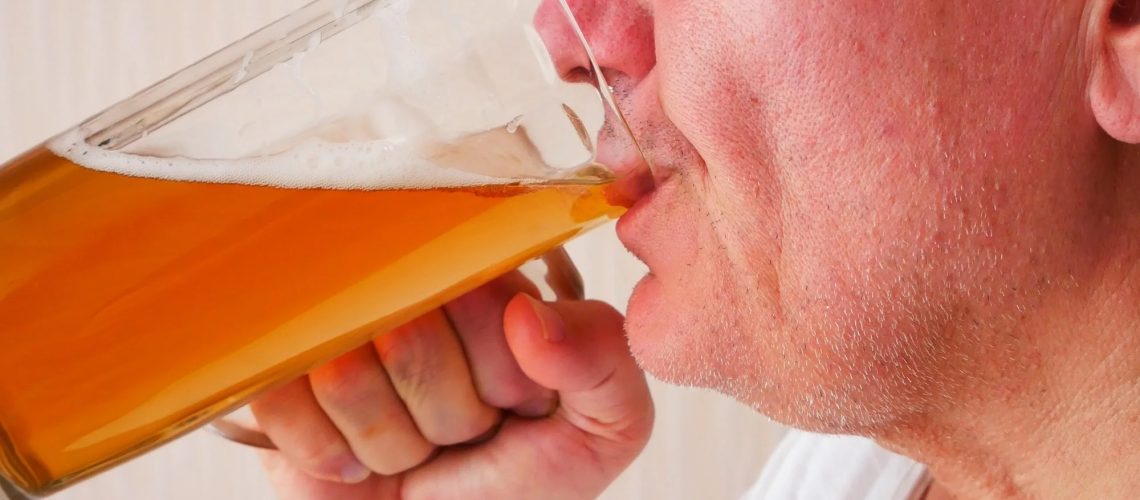 Study: Associations between commonly consumed beverages and the oral microbiome in three US cohort studies. Image Credit: Stockah / Shutterstock