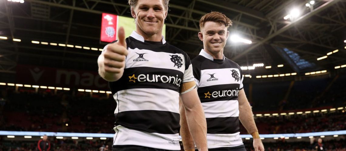 Barbarians players give the thumbs up on the pitch in Cardiff