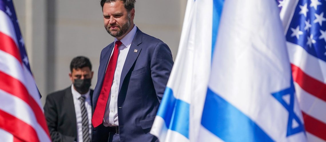 ג'יי.די ואנס: "יש הבדל בין לא לאהוב את ישראל" לבין אנטישמיות