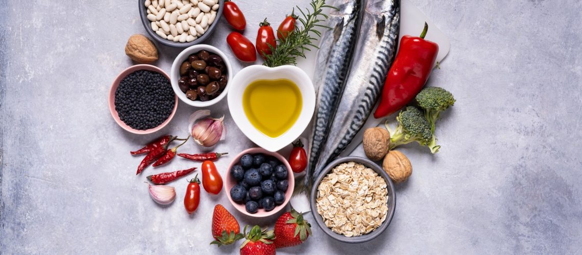 Study: Higher adherence to a Mediterranean-type diet is associated with reduced psychosocial stress levels in baby boomers: a cross-sectional study. Image Credit: Luigi Giordano / Shutterstock