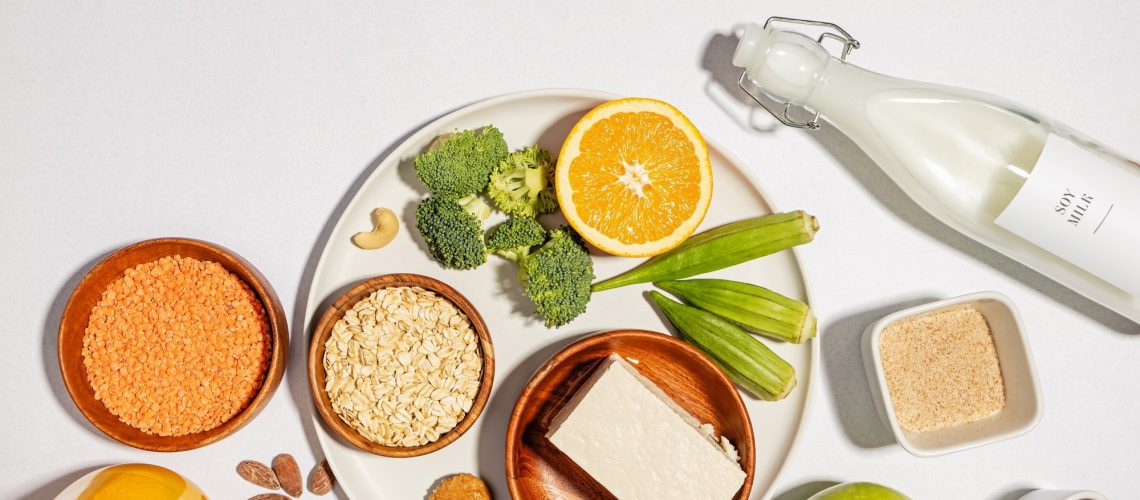 Study: Portfolio diet and LDL-C in a young, multiethnic cohort: cross-sectional analyses with cumulative exposure modeling. Image Credit: Chiociolla / Shutterstock