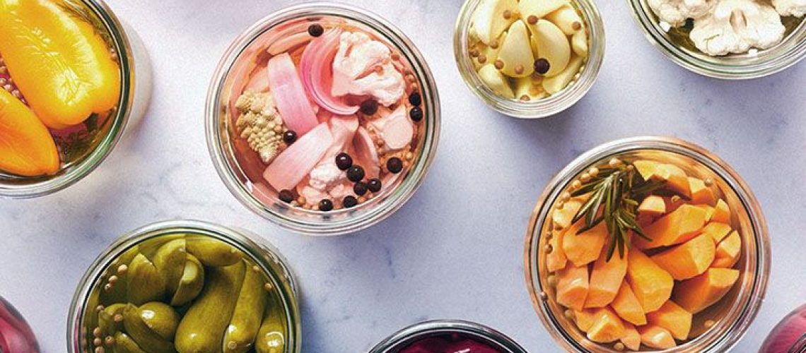 האם אכילת יותר מזונות מותססים יכולה לעזור לשפר את הבריאות הנפשית?