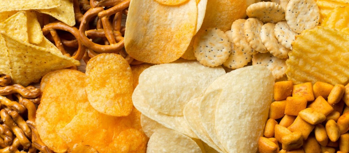 Study: Ultra-processed food exposure and adverse health outcomes: umbrella review of epidemiological meta-analyses. Image Credit: FabrikaSimf/Shutterstock.com