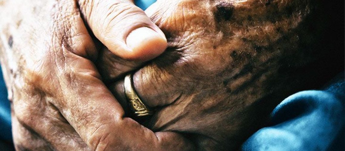 האם סטטינים יכולים לעזור להאט את התפתחות תסמיני דמנציה?