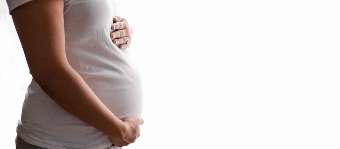 Study: Pregnancy is linked to faster epigenetic aging in young women. Image Credit: Maryna Chupilka/Shutterstock.com
