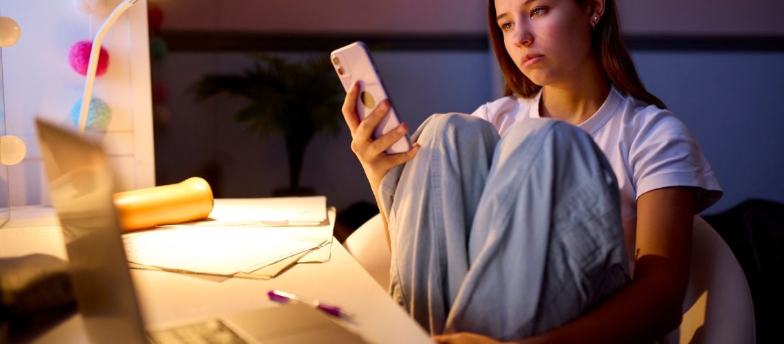 Study: Trajectories of Adolescent Media Use and Their Associations With Psychotic Experiences. Image Credit: Monkey Business Images/Shutterstock.com