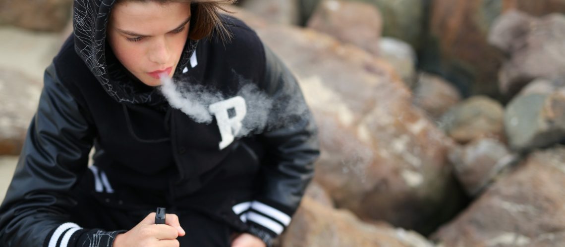 האם תוכנית הודעות טקסט יכולה לעזור לבני נוער להפסיק עם האידוי?