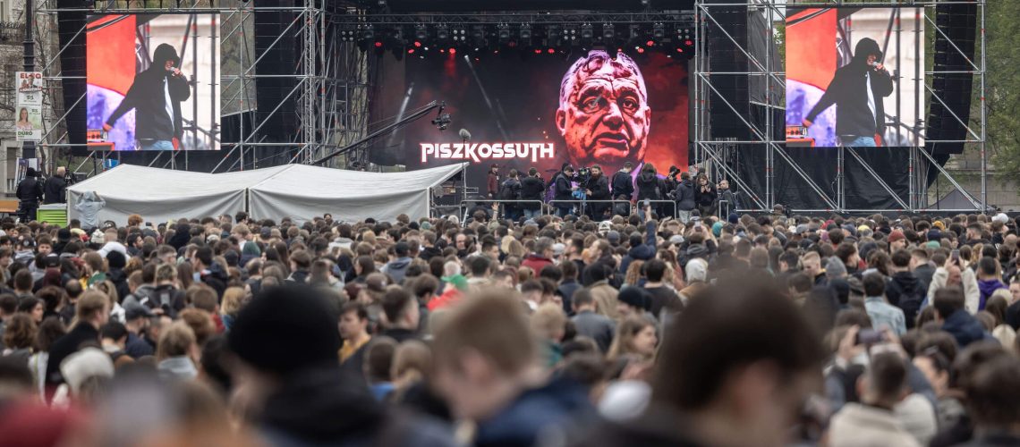 הונגריה מוכנה להפיל מנהיג אוטוריטרי. ליהודים אמריקאים יש מה ללמוד. זהו רגע של אי ודאות גדולה. הנה מה שאתה יכול לעשות בנידון.