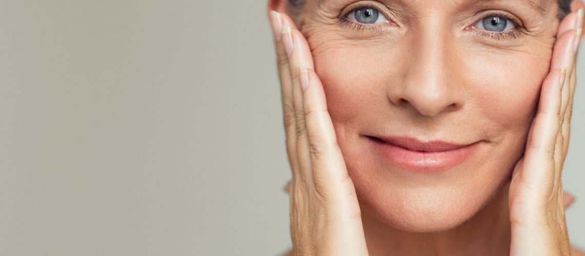 Study: Implications for cumulative and prolonged clinical improvement induced by cross-linked hyaluronic acid: An in vivo biochemical/microscopic study in humans. Image Credit: Ground Picture/Shutterstock.com