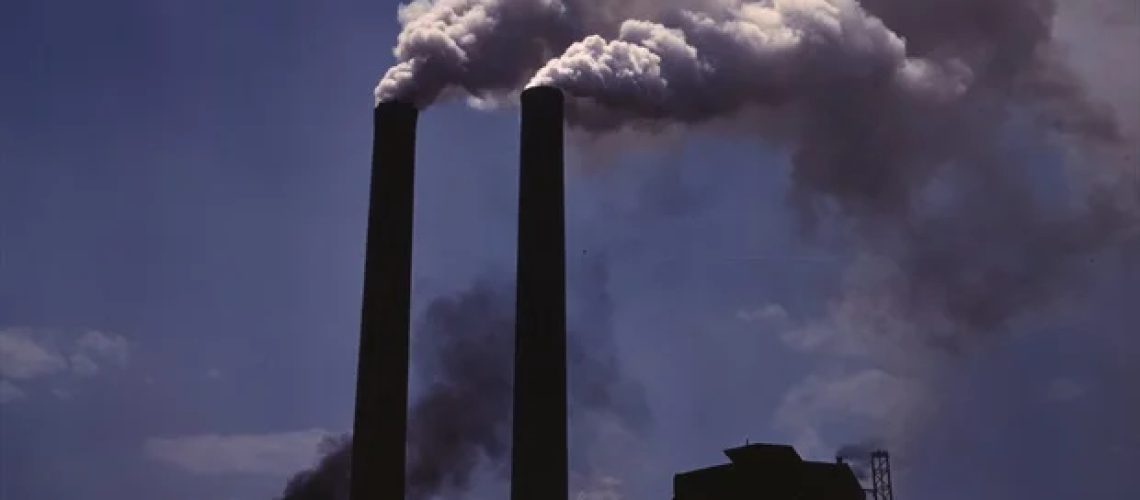 הסיוע הפדרלי לניקוי עופרת הולך ונסוג. זו בעיה עבור ערים חסרות מזומנים.