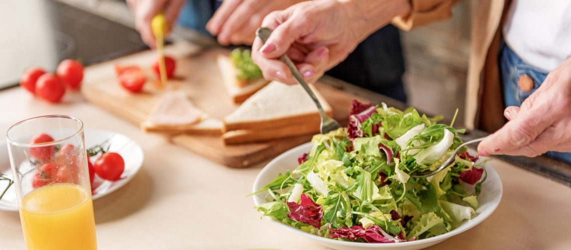 השפעה תזונתית על שבריריות: MedDiet לעומת מזונות מעובדים במיוחד