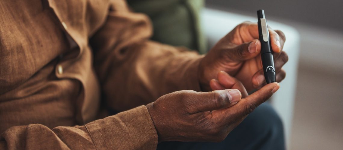 Study: Hyperglycaemia is a causal risk factor for upper limb pathologies. Image Credit: Dragana Gordic / Shutterstock