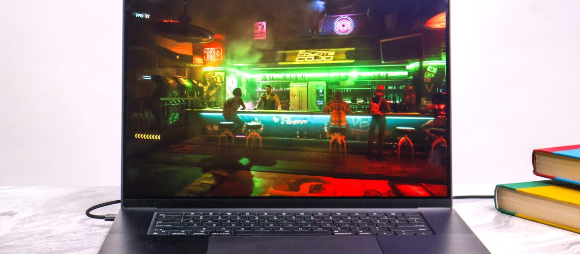 Cyberpunk 2077: Ultimate benchmark running on a MacBook