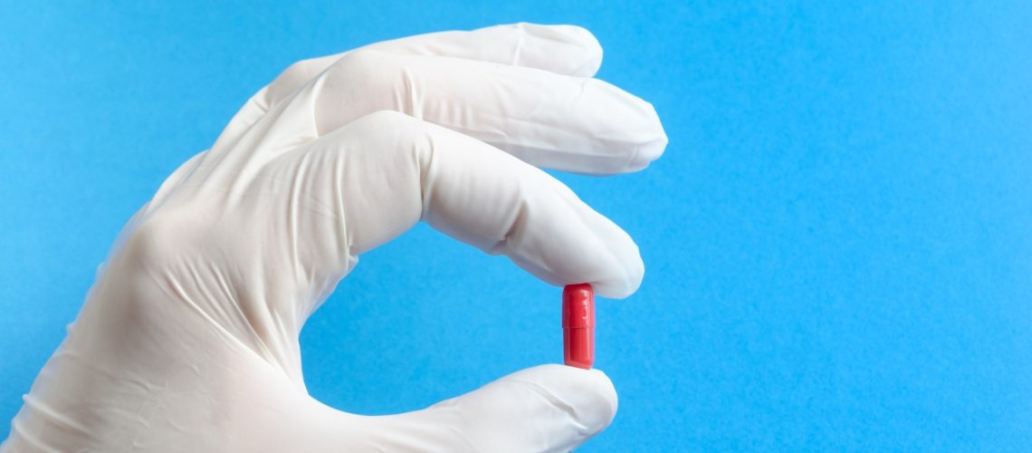 Study: Public Health Impact of Paxlovid as Treatment for COVID-19, United States. Image Credit: Dmitriy Prayzel / Shutterstock