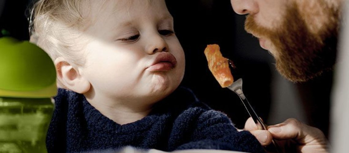 טיפול תרופתי מראה הבטחה בטיפול במחלת ילדות שעלולה להקשות על האכילה