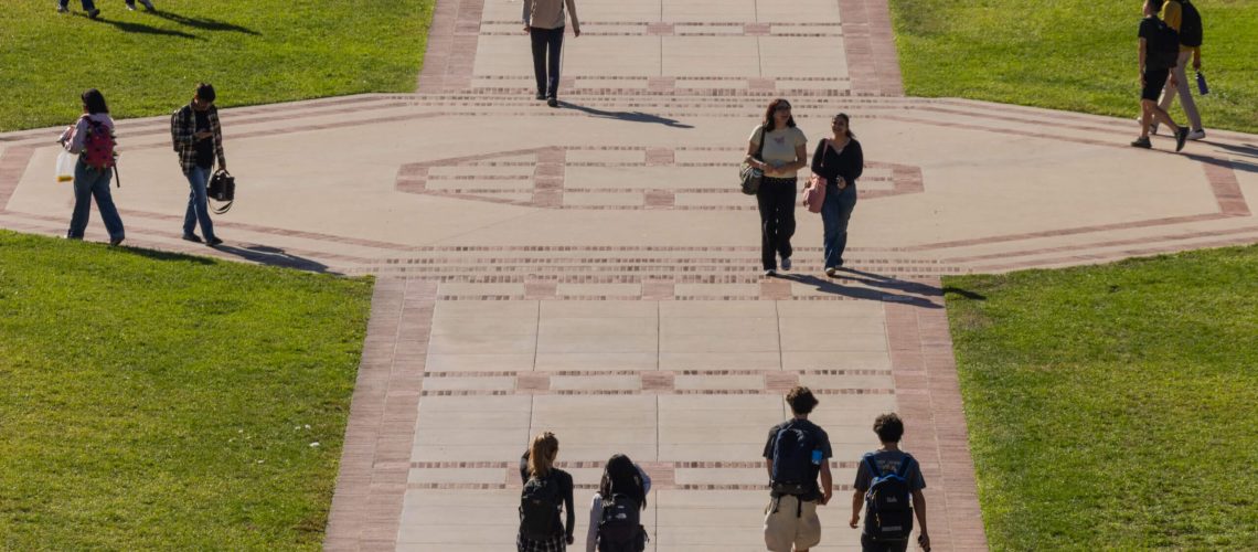 יהודים ומיעוטים אחרים מתמודדים עם רמות דומות של עוינות בקמפוס, סקר ברנדייס מגלה שזהו רגע של אי ודאות גדולה. הנה מה שאתה יכול לעשות בנידון.