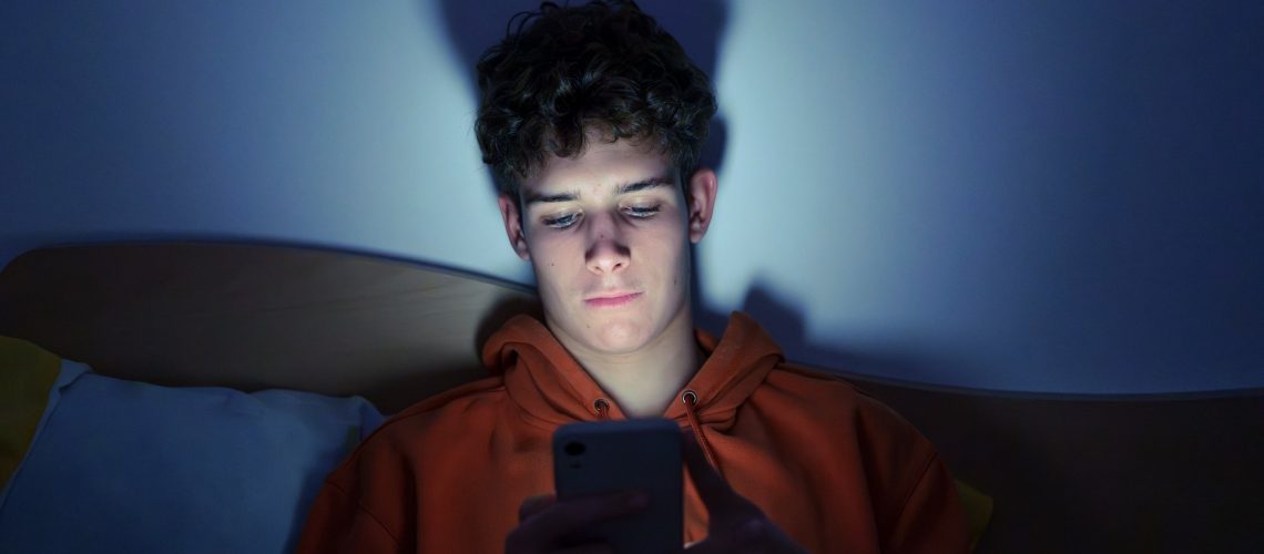 Study: Smartphone use, wellbeing, and their association in children. Image Credit: Javier Bermudez Zayas / Shutterstock