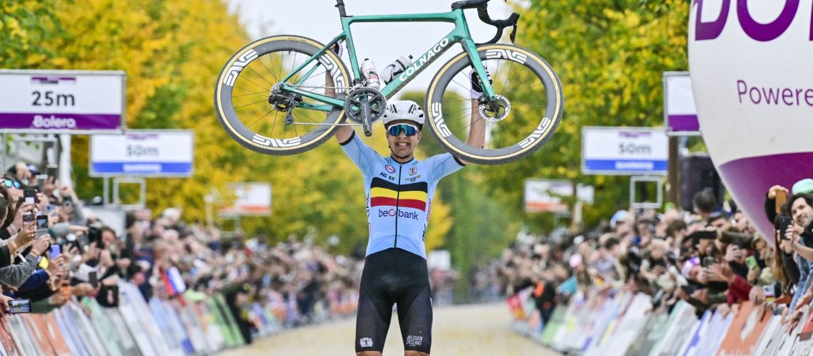 יש דרך פשוטה לצפות באליפות העולם בחצץ UCI 2026 בחינם *